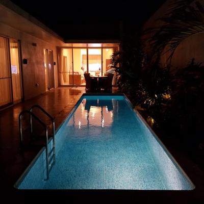 プールで泳ぎたかったから　１