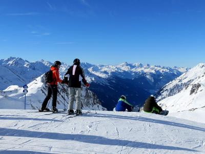 団塊夫婦の海外スキー＆絶景の旅・2017オーストリアー(1)快晴のザンクト・アントンへ