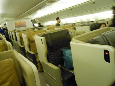 シンガポール航空　B777-300ER　ビジネスクラス　羽田→シンガポール→ジャカルタ→シンガポール→成田