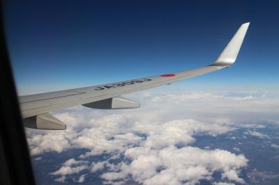 JL373便、羽田→北九州搭乗メモ。天気に恵まれ快適なフライト。窓からの景色を楽しむ。