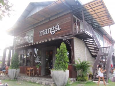 サヌールのカフェ「mangsi」