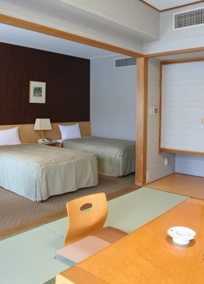 湯本富士屋ホテル ☆ 和洋室（706号室）
