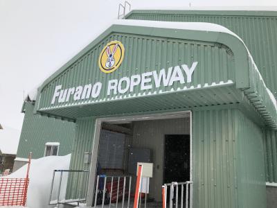 北海道 富良野 春スキーのつもりが新雪