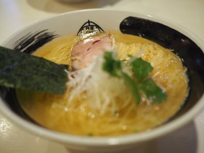 帰国後の土曜日は、やはりラーメンです