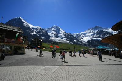 登山鉄道で行けるアイガー・メンヒ・ユングフラウの好展望地、クライネ・シャイデック(2061m)