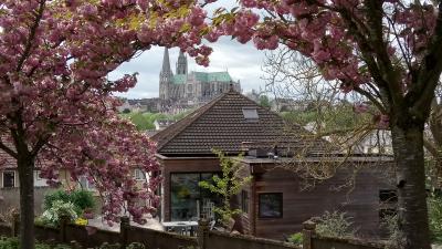肌寒いイースター連休はシャルトルに日帰りトリップ、そこで見つけたのは桜井公園!