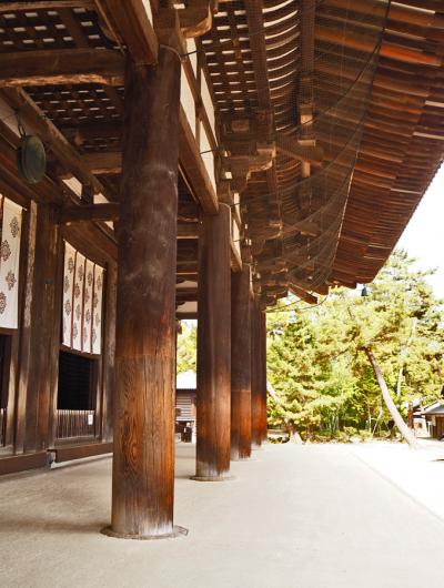 唐招提寺・金堂は独特の構造美