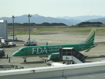 富士山静岡空港で、飛行機に遭遇