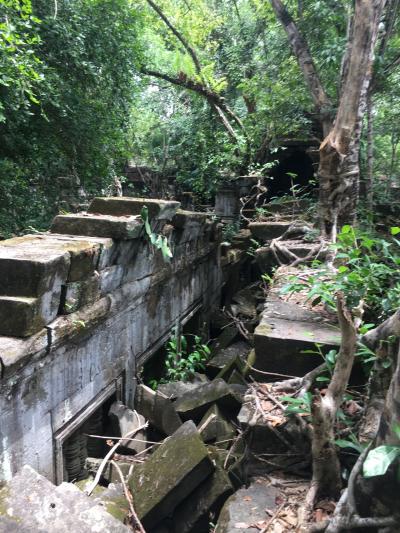 ゴールデンウィーク (カンボジア)でベンメリア 遺跡現地案内ツアー カンボジアガイド ブンラット