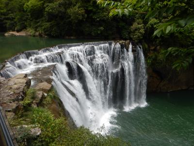 台北近郊の列車と自然を楽しむ旅~猫空ロープウェイと平渓線と桃園MRT乗車体験~