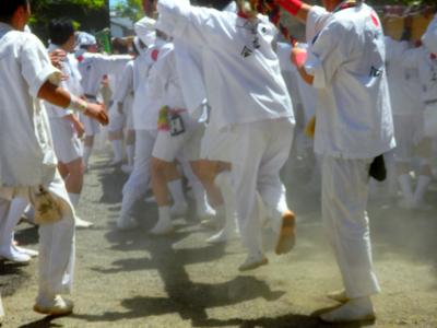 砂煙の向こうで神輿が揺れる　～５月の京都の祭り 　Part 2～
