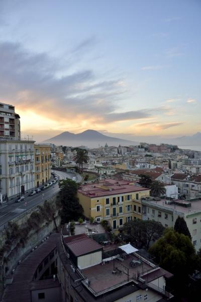 二度目の南イタリアは「絶景を楽しむ」がテーマ　～PART1（ナポリの絶景の宿はグランドホテル・パーカーズ）
