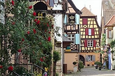 リクヴィ-ル（Riquewihr  France)   8日間で巡る４ヵ国の街歩き　４/15