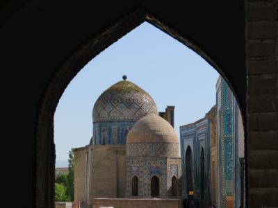 2017年GW　ウズベキスタンとイスタンブールひとり旅　サマルカンド１日目　シャーヒズィンダ廟群と夜のレギスタン広場