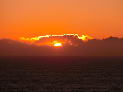 ８日目：朝焼けのマデイラ島（ポルトガル）：MSCマニフィカ号で行く：常春の楽園カナリア諸島とマデイラ島を巡るクルーズ１５日間