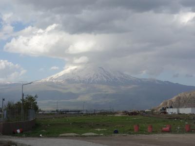 2017 トルコ　父子２人旅～ドウバヤズット（イラン国境近くの町）～アララト山とイサク･パシャ宮殿