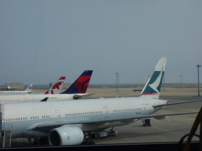 Cathay PacificのB777-300 に乗りました。CX531便。台北行きです。