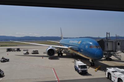 ベトナム縦断7日間　１日目　関空～ハノイ市内