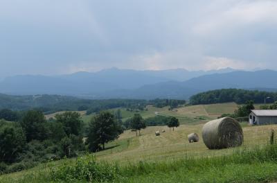 ミディピレネー・ナバラ　ドライブの旅　－キーワドはロマネスク、サンチャゴの道、仏の美しい村　-　　１．サン・リジエ