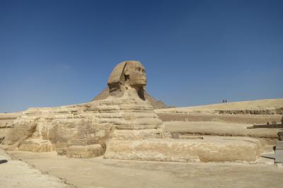 船旅終了で再びカイロへ。ピラミッド観光と博物館！