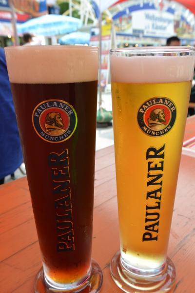 ２０１７年７月　ナツだ！ビールだ♪オクトーバーフェストでプロースト！