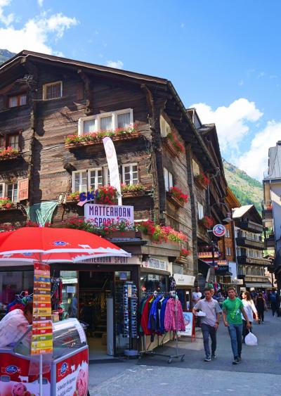 絶景を求めてスイスへの旅　＜9＞　マッターホルンの見える村『ツェルマット』の街歩き