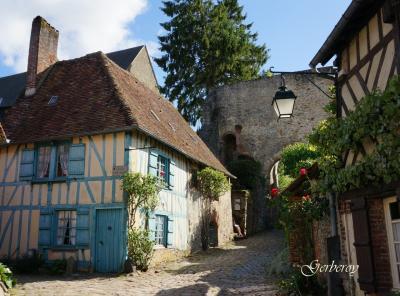 ようこそ、なつさん！　フォートラベラー夏への扉さんと行くフランスで最も美しい薔薇の村ジェルブロワ