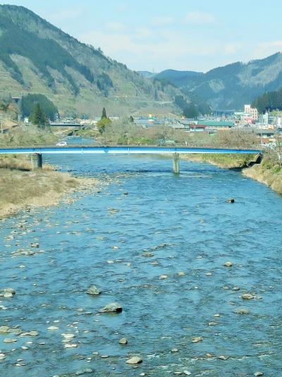 本巣・淡墨公園 ⇒郡上八幡　東海北陸道で　☆瓢ヶ岳PAで休憩・車窓風景