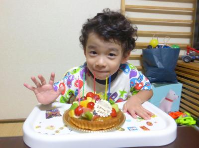 Ｔ君が５歳になったよ～!(^^)!　嬉しい誕生日のお祝い
