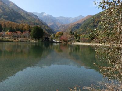 紅葉の駒ヶ根高原を行く