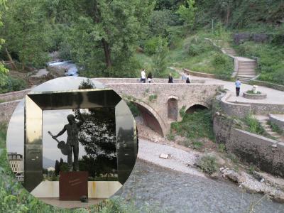 イトスギが覆う市街を見下ろす丘ポドゴリツァ