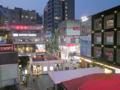 上海の大寧国際商業広場・上海馬戯場近