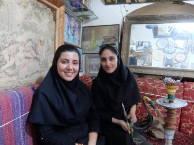 イラン2017･･･（7）イスファハン　「イランの真珠」「世界の半分」　街から消えた水タバコ　