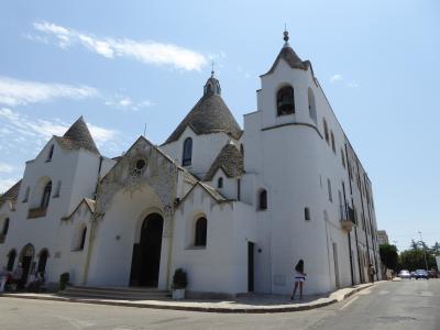 プーリア州優雅な夏バカンス♪　Vol91(第6日)　☆Alberobello:世界遺産アルベロベッロ　トゥルッリ教会「Chiesa di Sant'Antonio」♪