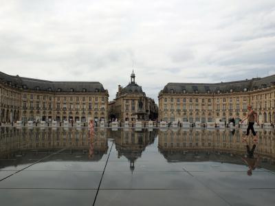 フランス政府公認ガイドが行く、フランス国内旅行！いつから月の港になっていた？ボルドー！！！