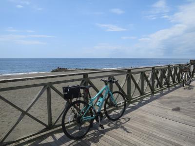 自転車で湘南砂浜の道をポタリング