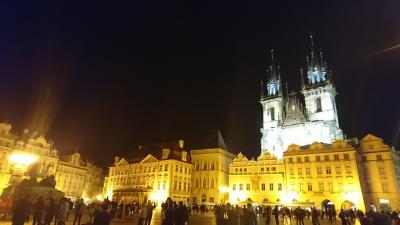 観光客あふれるプラハに