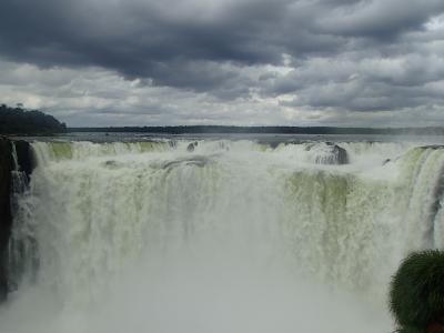 南米一人旅15　滝・滝・雨