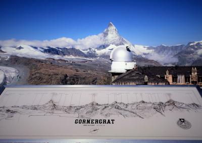 ２０１７年７月　スイス５日目　その２　登山鉄道でゴルナーグラート展望台に上がり氷河やマッターホルンを見ました。