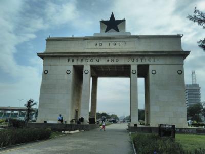 弾丸ガーナ1707　　「西アフリカで最も発展している国。」　　　～アクラ～