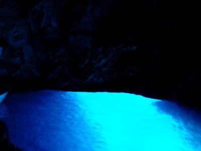 世界遺産周遊、ヨーロッパ編　クロアチア スプリットの青の洞窟へ