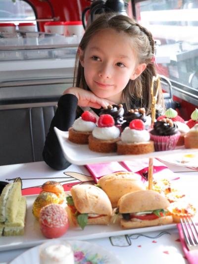 アフタヌーンティーバスに乗りました。