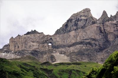 スイス（４）。世界遺産スイス・テクトニック・アリーナ・サルドーナ　アルプスの成り立ちを見る