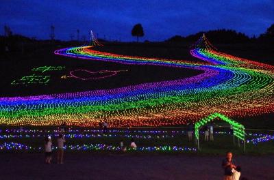 [17]牛岳温泉スキー場のイルミネーション「虹のかけはし」