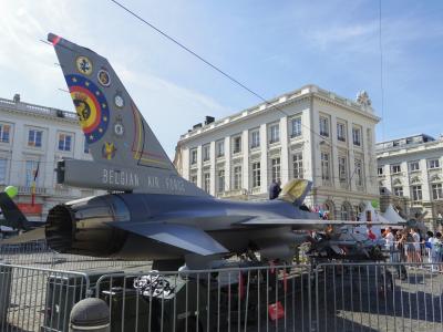 フランス・ベルギー・ドイツ3週間ひとり旅　（NO.１1） ：７月２1日（金）　ベルギー独立記念日のイベント　王立美術館に入っても外が気になる！