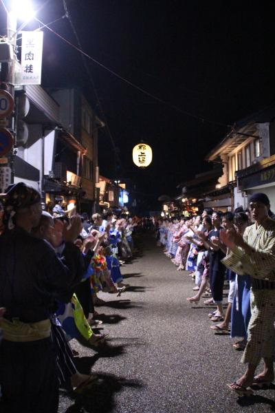 2017年お盆休み 岐阜の凸凹旅【５】-- 朝４時まで徹夜で踊り続ける郡上踊り --