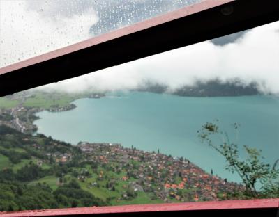 ２０１７年７月　スイス８日目　その１　ブリエンツでロートホルン鉄道に乗りましたが雨で景観は白でした