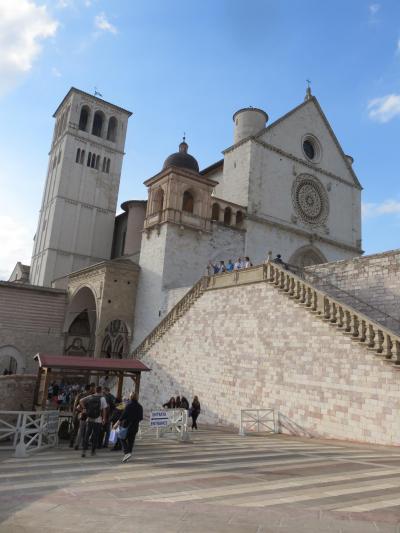 久しぶりの一人旅はイタリア(アッシジ編）9月15日(金)巡礼という重みを肌で感じた出会いで思わず涙が滲む"悲しみを背負っての旅の辛さ"