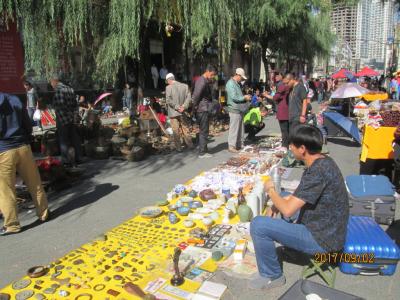 哈爾濱の南頭道街・骨董市