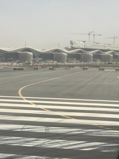 バンコク~アブダビ~カイロへ移動中! エティハド航空ビジネスクラス利用。